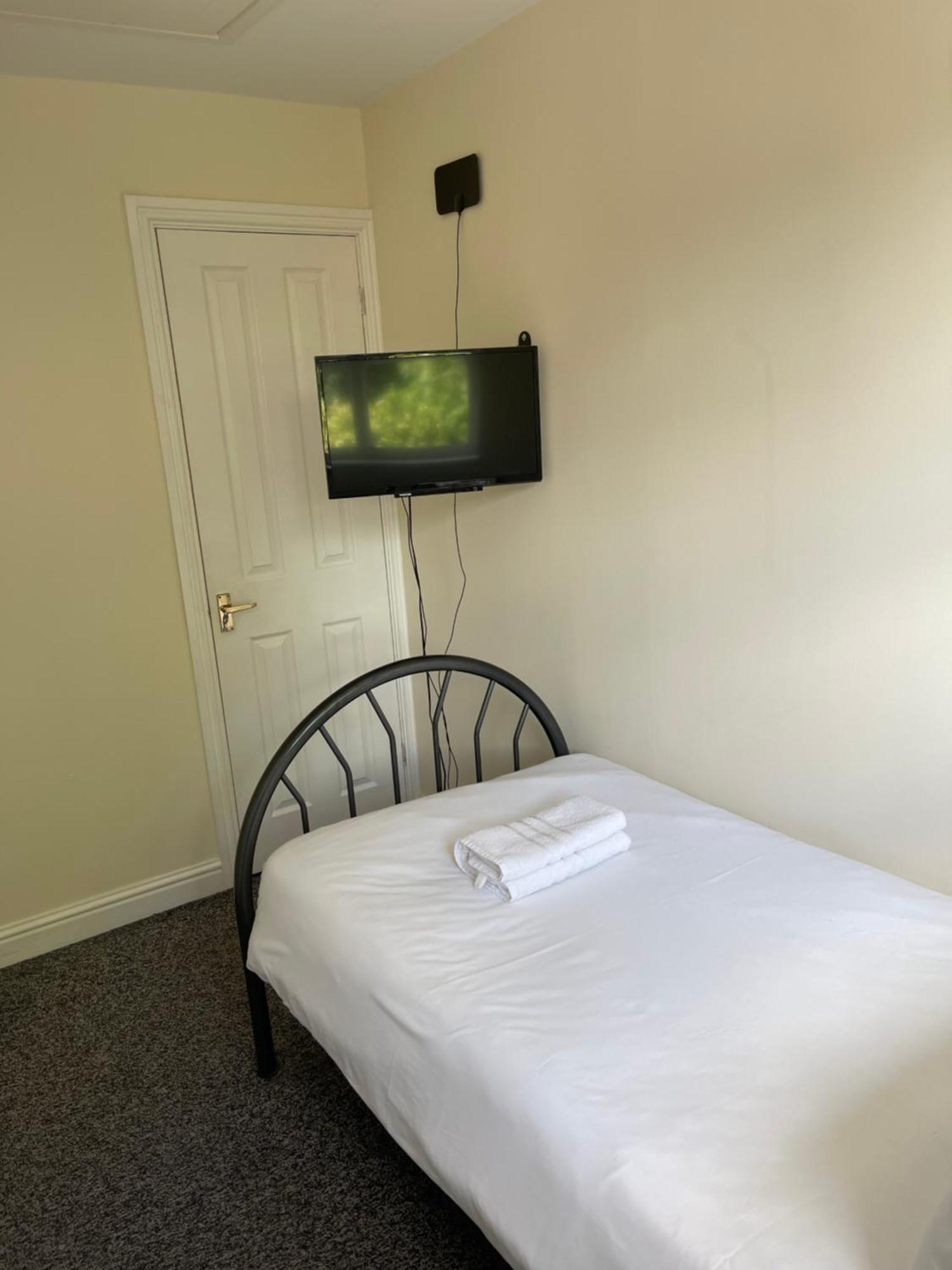 וולינגטון House Number 4 Sleeps Up To 4 With Smart Tvs In Every Room מראה חיצוני תמונה