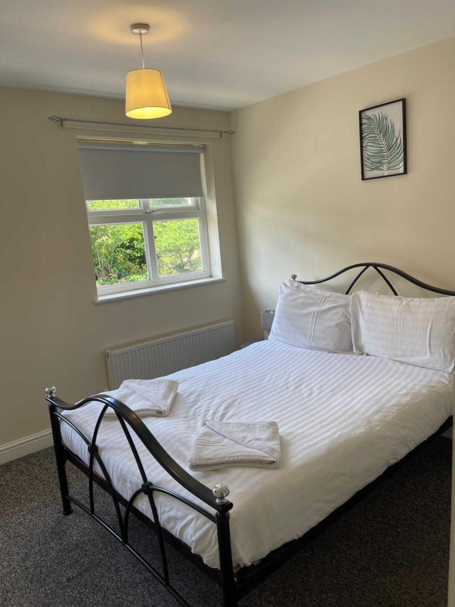 וולינגטון House Number 4 Sleeps Up To 4 With Smart Tvs In Every Room מראה חיצוני תמונה